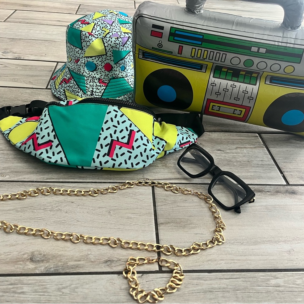 Colorful 90s Accessory Set - Picture 4 of 13